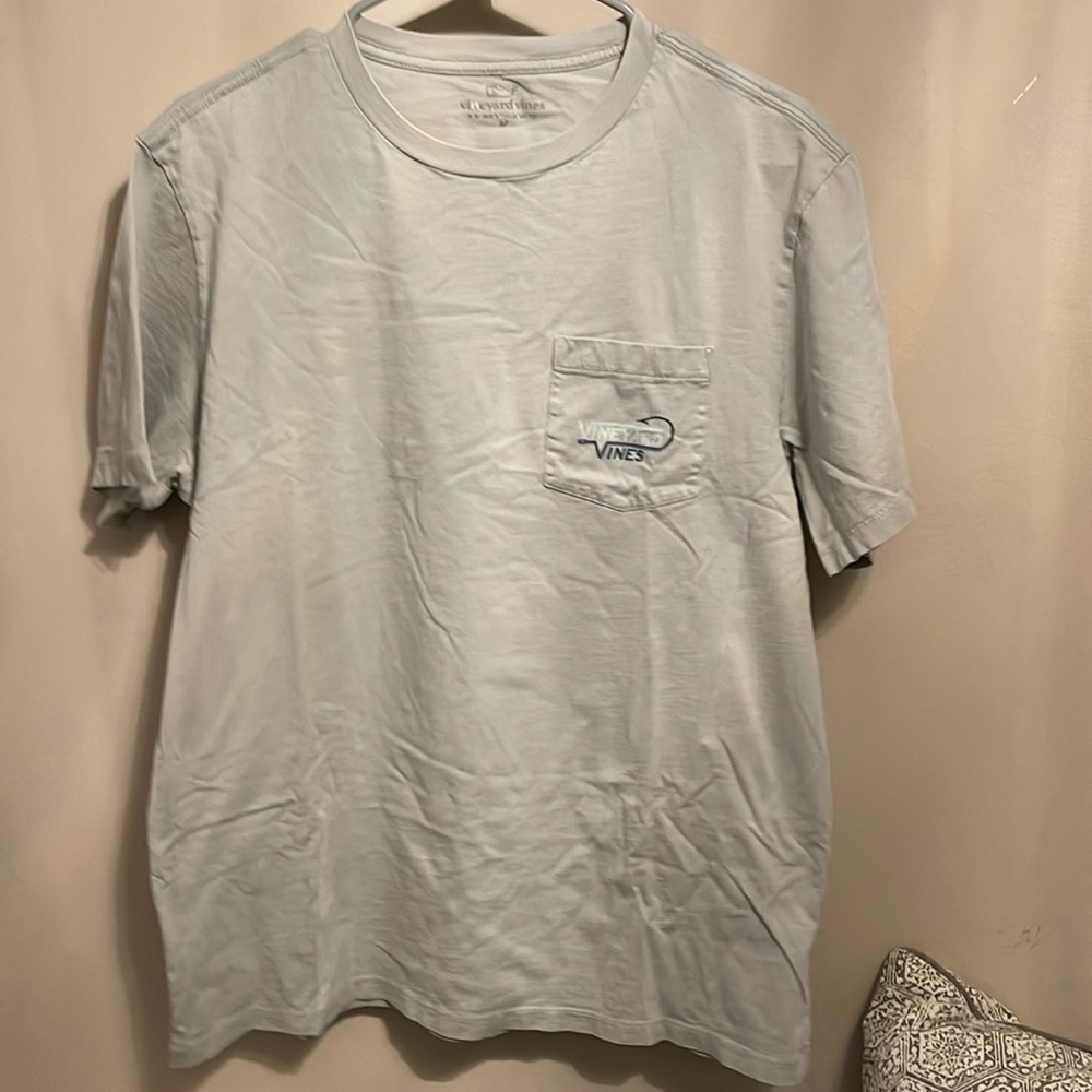 Vineyard Vines men s medium t shirt.